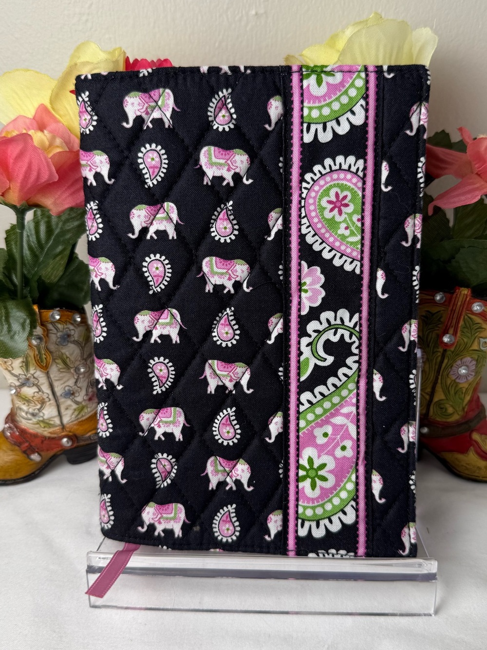 NWT Vera Bradley Pink Elephants Paperback Book Cover – Retired Pattern – 8” X 5”
